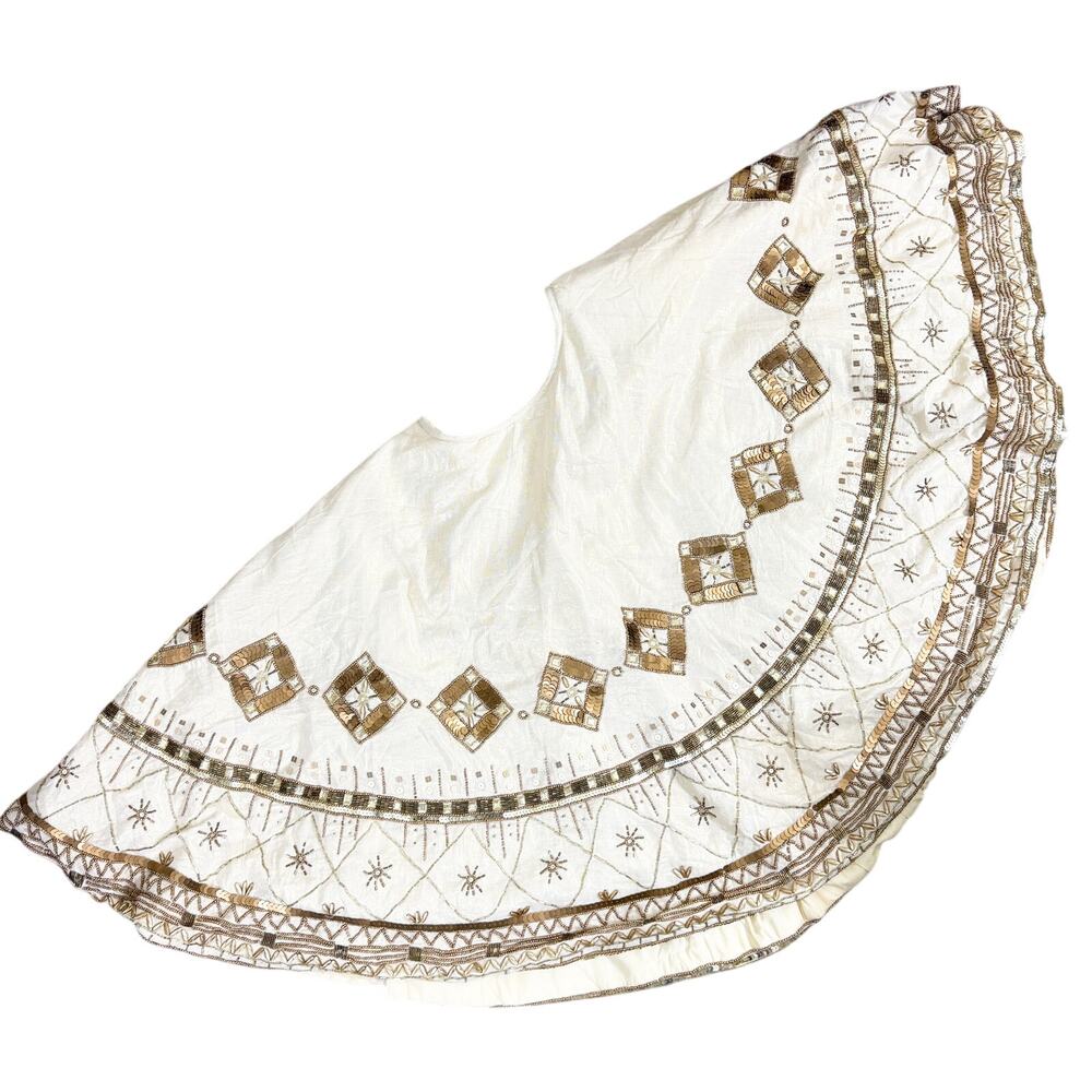 Kim Seybert Cream & Gold Beaded Christmas Tree Skirt Sequin Accent EUC